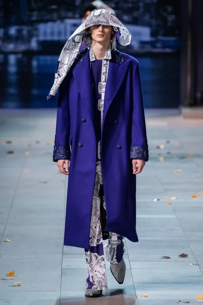 Look 24